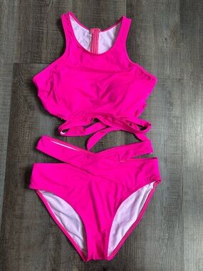High-Neck Strappy Two-Piece Bikini in Hot Pink Large